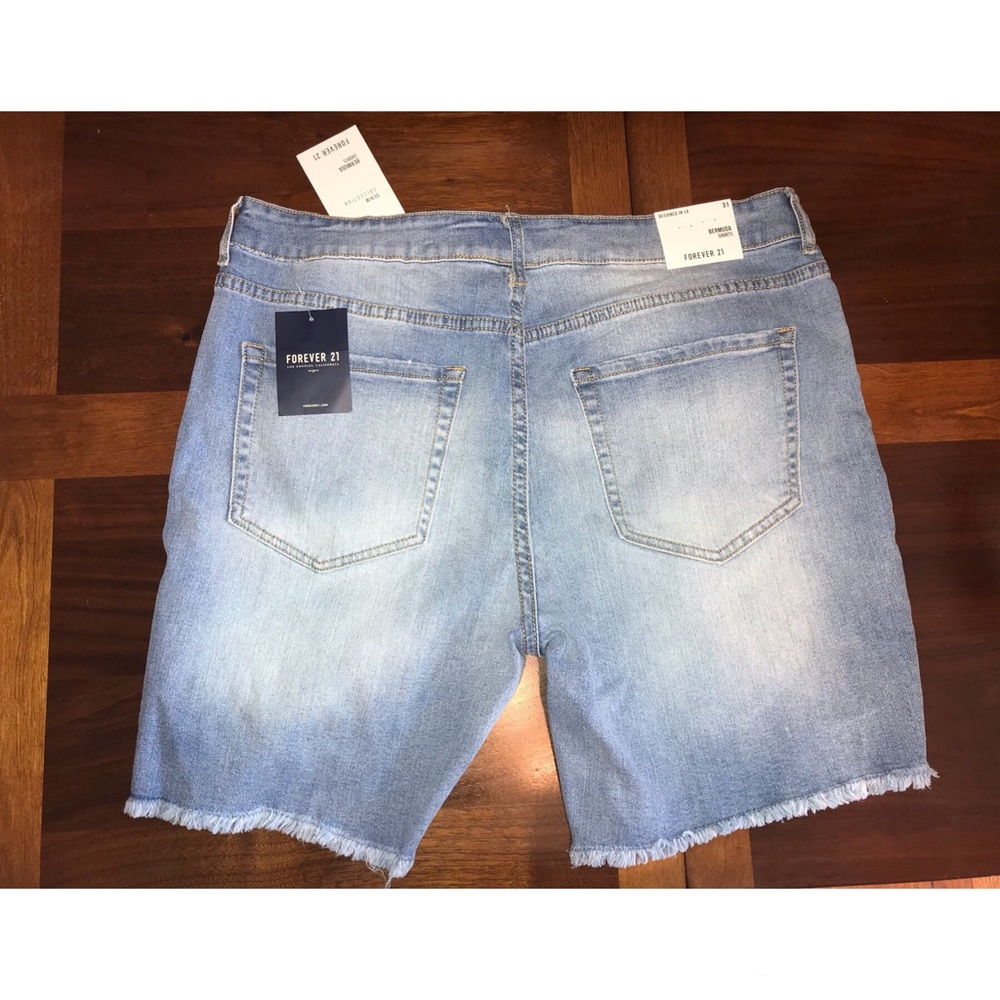Bermuda Shorts - Picture 2 of 2